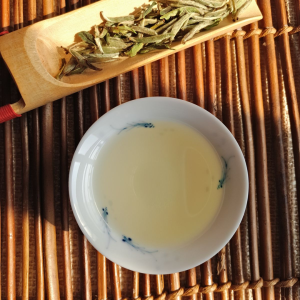 bach-tra-shan-tuyet-co-thu