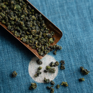 tra-cao-son-dai-loan-uong-ca-khi-troi-do-cao-1000m