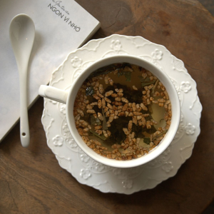 hojicha-genmaicha-su-sang-tao-trong-tung-hat-gao