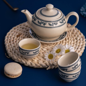 tra-cu-viet-nam-net-dep-cua-gom-bat-trang-chu-dau