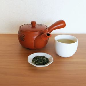 kukicha-tra-canh-nguoi-nhat-bien-phe-pham-ra-dac-san