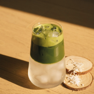 de-stress-mot-ly-focus-shot-matcha-tot-hon-ca-phe