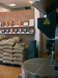 河内探店-揭秘-ILOTA-私人订制-河内咖啡烘焙工坊-正宗越南咖啡的源头-老饕必去