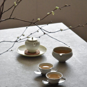 uong-tra-noi-gi-4-cau-than-chu-dung-nguoi-dung-gu