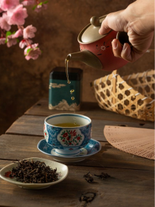 van-hoa-uong-tra-tet-tra-dau-nam-nhat-trung-viet