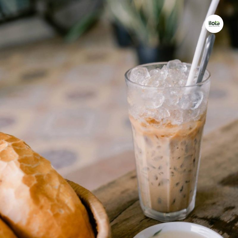 banh-mi-cham-ca-phe