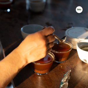 tai-sao-phai-hup-khi-thu-nem-ca-phe