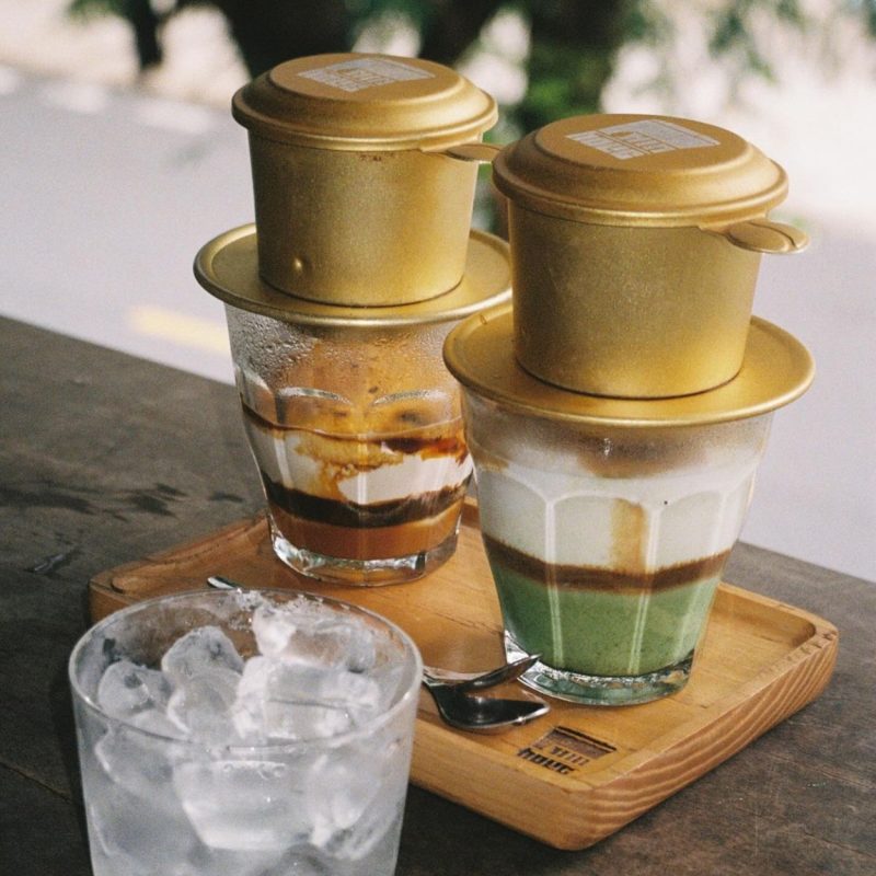 cach-xu-ly-su-co-trong-quan-cafe-mua-cao-diem