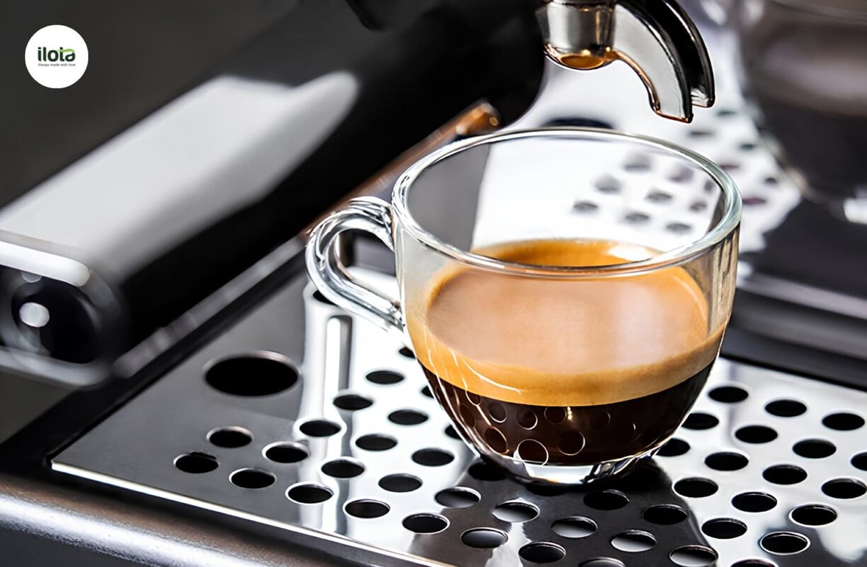 lop-bot-tren-tra-pha-may-co-giong-crema-espresso