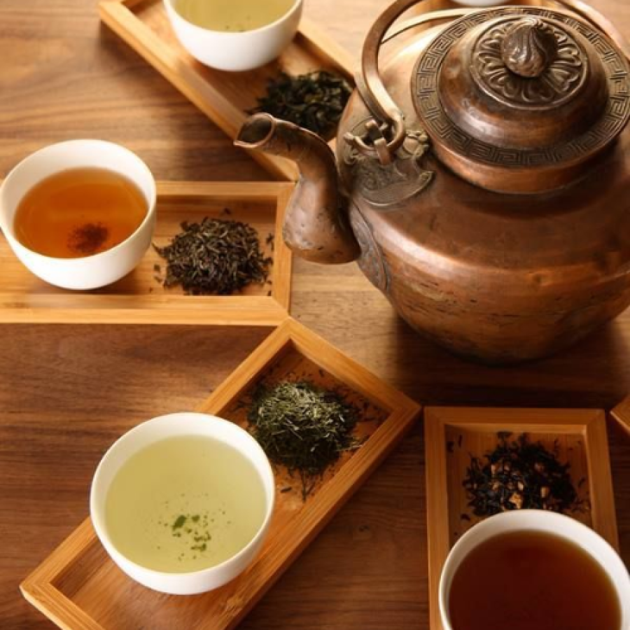 Modern Bold Minimalist Black and Cream Cat Illustration Coffee Shop Logo (61) caffeine-trong-tra